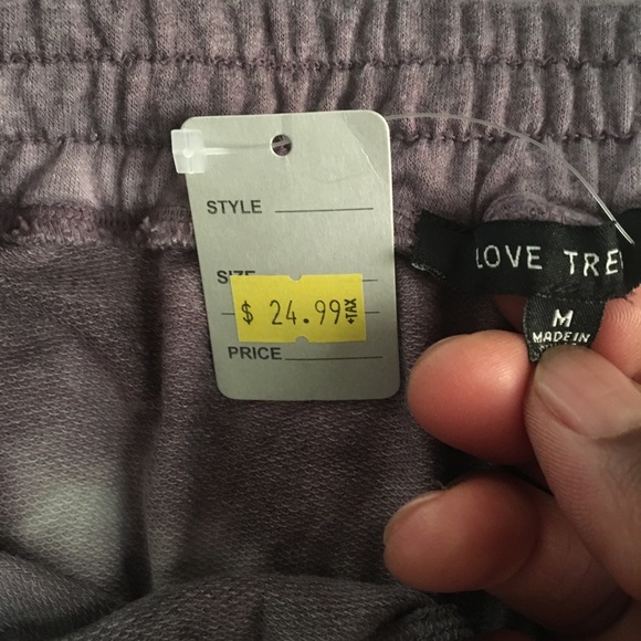 Boutique Jogging Set! - Picture 6 of 9